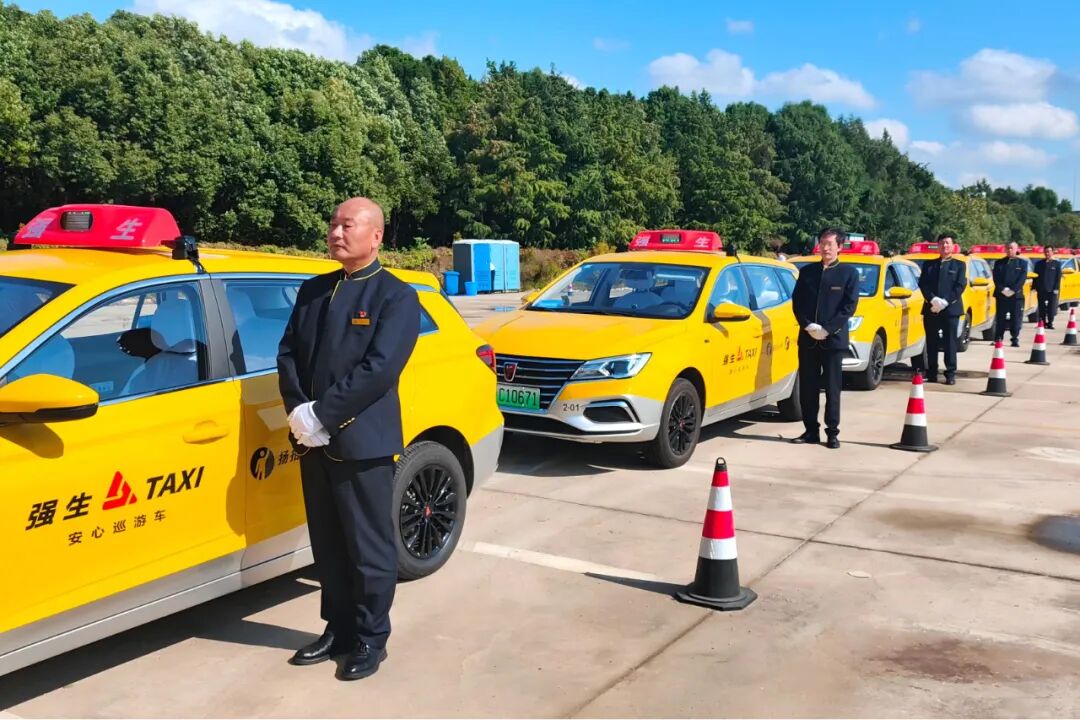 上海强生安心巡游车队“老爷叔”：进博护航显“腔调”，海派服务传温情